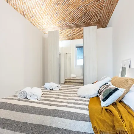 Piazza Statuto Apartment *